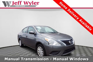 2017 Nissan Versa 1.6 S 3N1CN7APXHL859987 2017 Nissan Versa 1.6 S