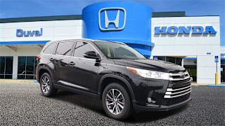 2019 Toyota Highlander XLE 5TDKZRFH7KS572540 2019 Toyota Highlander XLE