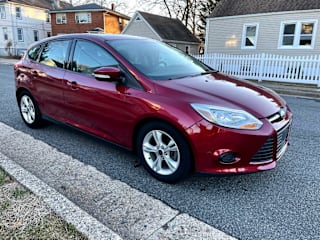 2014 Ford Focus SE 1FADP3K20EL358949 2014 Ford Focus SE