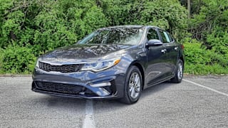 2019 Kia Optima LX 5XXGT4L3XKG311066 2019 Kia Optima LX