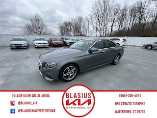2017 Mercedes-Benz E-Class WDDZF4KB8HA201443 2017 Mercedes-Benz E-Class