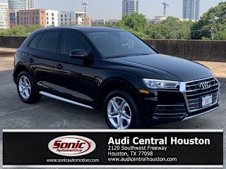 2018 Audi Q5 2.0T quattro Premium WA1ANAFY9J2052431 2018 Audi Q5 2.0T quattro Premium