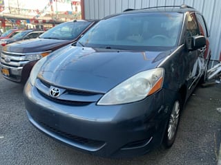 2010 Toyota Sienna 5TDJK4CC8AS033127 2010 Toyota Sienna