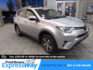 2018 Toyota RAV4 JTMRFREV8JJ233148 2018 Toyota RAV4