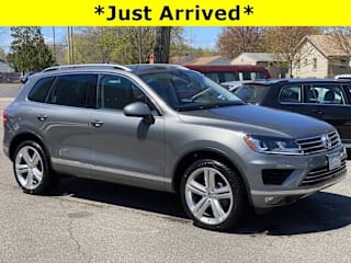 2017 Volkswagen Touareg V6 Executive WVGGF7BP0HD004355 2017 Volkswagen Touareg V6 Executive