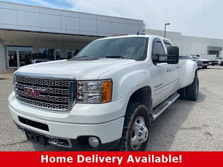 2011 GMC Sierra 3500HD Denali 1GT426C88BF250036 2011 GMC Sierra 3500HD Denali