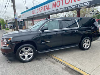 2017 Chevrolet Suburban LT 1500 1GNSKHKC9HR143200 2017 Chevrolet Suburban LT 1500