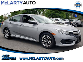 2017 Honda Civic LX 19XFC2F5XHE065330 2017 Honda Civic LX