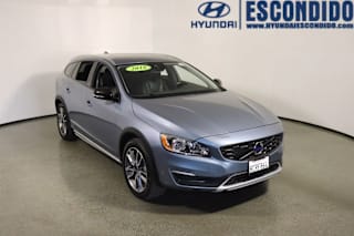 2018 Volvo V60 Cross Country T5 Premier YV440MWKXJ2054068 2018 Volvo V60 Cross Country T5 Premier