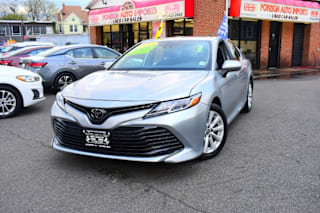 2019 Toyota Camry LE 4T1B11HK4KU193813 2019 Toyota Camry LE