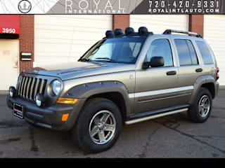 2005 Jeep Liberty 1J4GL38K75W725672 2005 Jeep Liberty