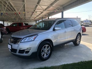 2017 Chevrolet Traverse LT 1GNKVGKD8HJ263711 2017 Chevrolet Traverse LT
