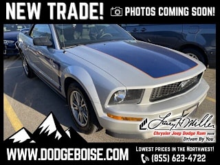 2005 Ford Mustang V6 Deluxe 1ZVFT84N055212023 2005 Ford Mustang V6 Deluxe