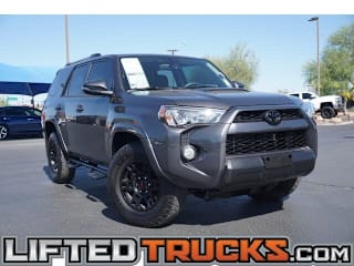 2018 Toyota 4Runner TRD Off-Road Premium JTEBU5JR4J5577153 2018 Toyota 4Runner TRD Off-Road Premium