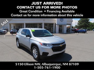 2020 Chevrolet Traverse LS 1GNERFKWXLJ276742 2020 Chevrolet Traverse LS