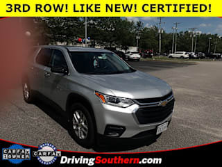2019 Chevrolet Traverse LS 1GNERFKW3KJ220205 2019 Chevrolet Traverse LS