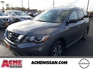 2017 Nissan Pathfinder S 5N1DR2MM8HC607415 2017 Nissan Pathfinder S