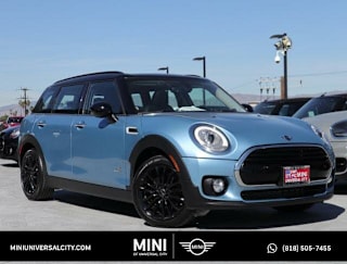 2017 MINI Clubman Cooper ALL4 WMWLU1C50H2F27048 2017 MINI Clubman Cooper ALL4