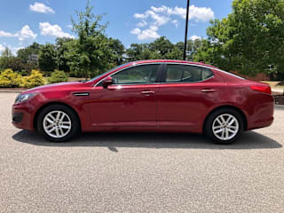 2011 Kia Optima LX KNAGM4A72B5120889 2011 Kia Optima LX