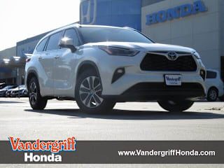 2021 Toyota Highlander XLE 5TDGZRAH8MS032386 2021 Toyota Highlander XLE