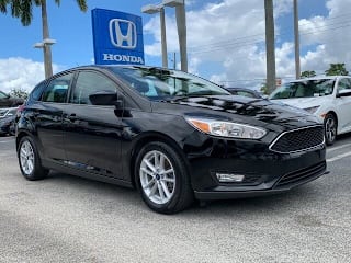 2018 Ford Focus SE 1FADP3K20JL207328 2018 Ford Focus SE