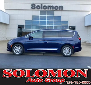 2019 Chrysler Pacifica Touring L Plus 2C4RC1EG4KR734059 2019 Chrysler Pacifica Touring L Plus