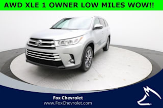 2019 Toyota Highlander XLE 5TDJZRFH5KS588201 2019 Toyota Highlander XLE