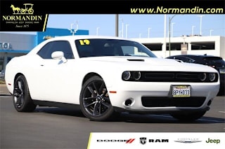 2019 Dodge Challenger SXT 2C3CDZAG8KH531581 2019 Dodge Challenger SXT