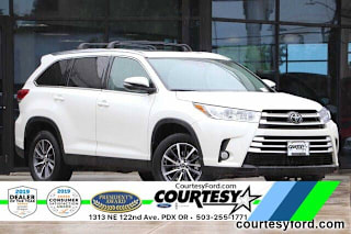 2019 Toyota Highlander XLE 5TDJZRFH0KS959247 2019 Toyota Highlander XLE