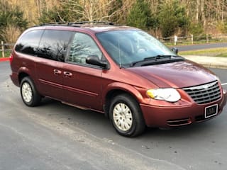 2007 Chrysler Town and Country LX 2A4GP44R87R167730 2007 Chrysler Town and Country LX