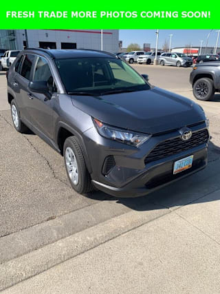 2019 Toyota RAV4 LE JTMF1RFV4KD043945 2019 Toyota RAV4 LE