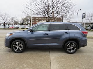 2018 Toyota Highlander LE 5TDBZRFH5JS909706 2018 Toyota Highlander LE