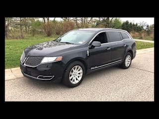2016 Lincoln MKT Town Car Livery Fleet 2LMHJ5NK5GBL00066 2016 Lincoln MKT Town Car Livery Fleet