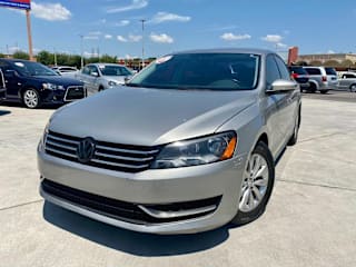 2014 Volkswagen Passat 1.8T Wolfsburg Edition 1VWAS7A3XEC108984 2014 Volkswagen Passat 1.8T Wolfsburg Edition