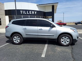2017 Chevrolet Traverse LS 1GNKRFED7HJ187280 2017 Chevrolet Traverse LS
