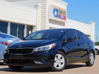 2017 Kia Forte LX 3KPFK4A72HE077477 2017 Kia Forte LX