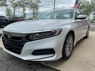 2019 Honda Accord LX 1HGCV1F1XKA111237 2019 Honda Accord LX