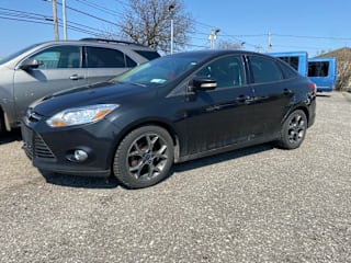 2013 Ford Focus SE 1FADP3F28DL306428 2013 Ford Focus SE