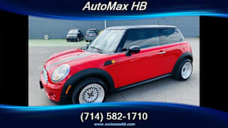 2010 MINI Cooper Base WMWMF3C52ATZ65576 2010 MINI Cooper Base