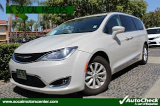 2017 Chrysler Pacifica Touring-L 2C4RC1BG2HR747535 2017 Chrysler Pacifica Touring-L