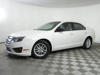 2010 Ford Fusion S 3FAHP0GA7AR411075 2010 Ford Fusion S