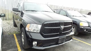2018 Ram Pickup 1500 Express 1C6RR7FG7JS148783 2018 Ram Pickup 1500 Express