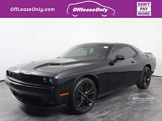 2018 Dodge Challenger SXT Plus 2C3CDZAGXJH124022 2018 Dodge Challenger SXT Plus