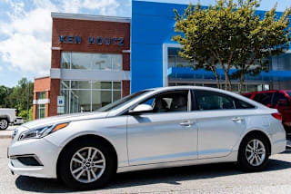 2016 Hyundai Sonata SE 5NPE24AF1GH322038 2016 Hyundai Sonata SE