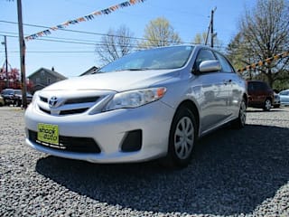 2011 Toyota Corolla LE JTDBU4EE3BJ102575 2011 Toyota Corolla LE