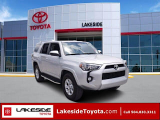 2018 Toyota 4Runner SR5 JTEZU5JR6J5176623 2018 Toyota 4Runner SR5