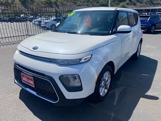 2020 Kia Soul KNDJ23AU3L7725766 2020 Kia Soul