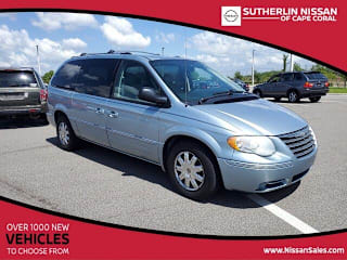 2005 Chrysler Town and Country 2C8GP64L15R209258 2005 Chrysler Town and Country
