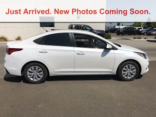 2020 Hyundai Accent SE 3KPC24A69LE114785 2020 Hyundai Accent SE