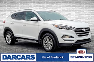 2017 Hyundai Tucson SE KM8J3CA44HU449325 2017 Hyundai Tucson SE